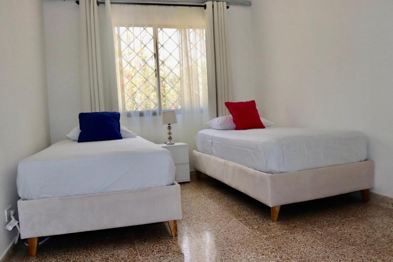 Alojamiento Río Puerta de Oro: Riverside Comfort with Hot Showers Barranquilla  Exterior photo